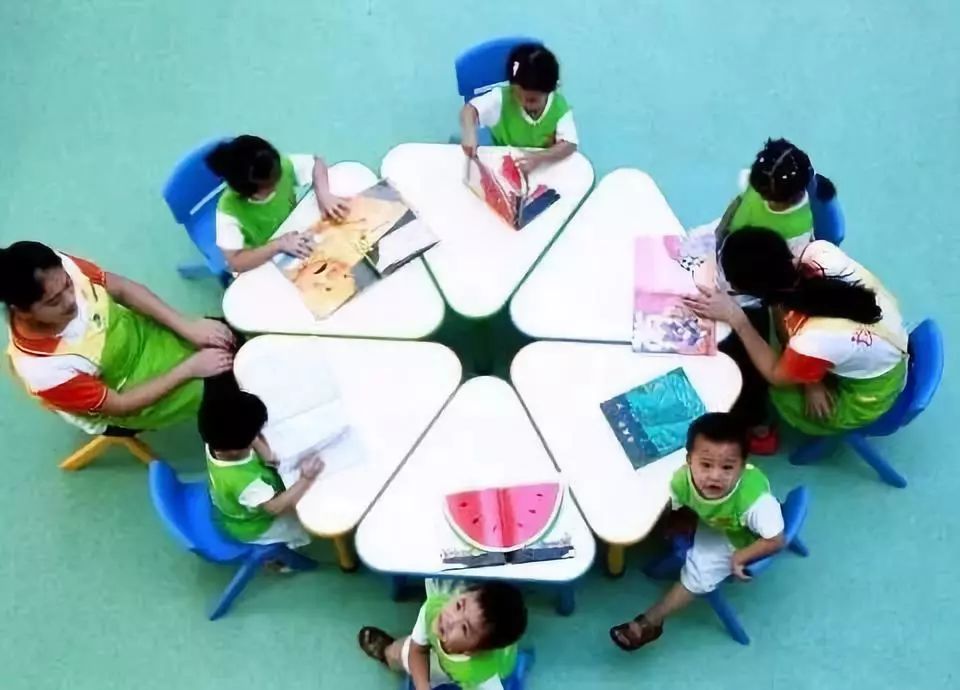 北水动向|北水成交净卖出82.77亿 腾讯(00700)绩前遭抛售 北水再度减持港股ETF