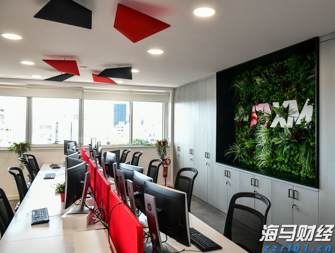 特斯拉(TSLA.US)授予马斯克300亿美元临时股票奖励以留住人才