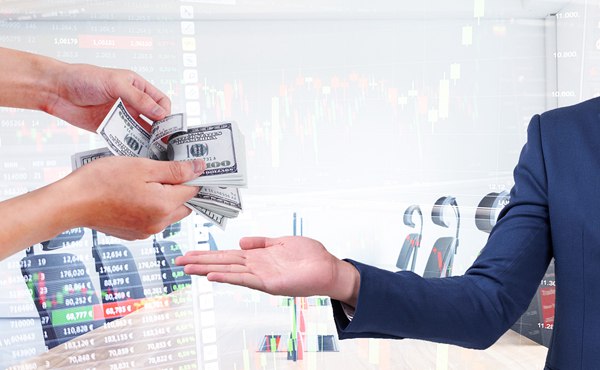 珠海风力逐渐减弱，仍有大雨，注意防御！