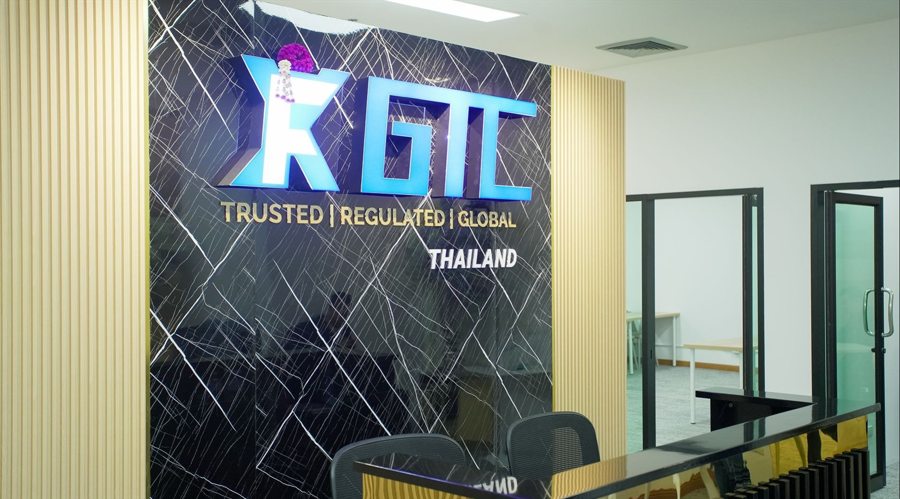 受台风“塔巴”影响，港珠澳大桥穿梭巴士将暂停服务