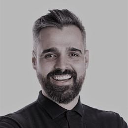 全国铁路暑运发送旅客破7亿人次