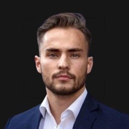 长征十号系列运载火箭圆满完成首次系留点火试验