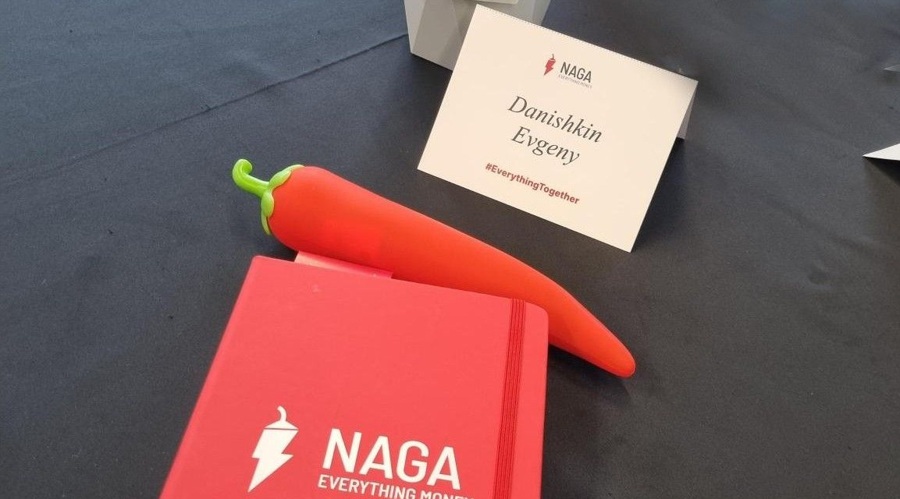 广式仪式感，广州市民茶楼观看阅兵直播